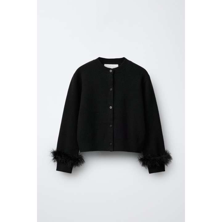 ТРИКОТАЖНЫЙ КАРДИГАН СО СЪЕМНЫМИ ПЕРЬЯМИ