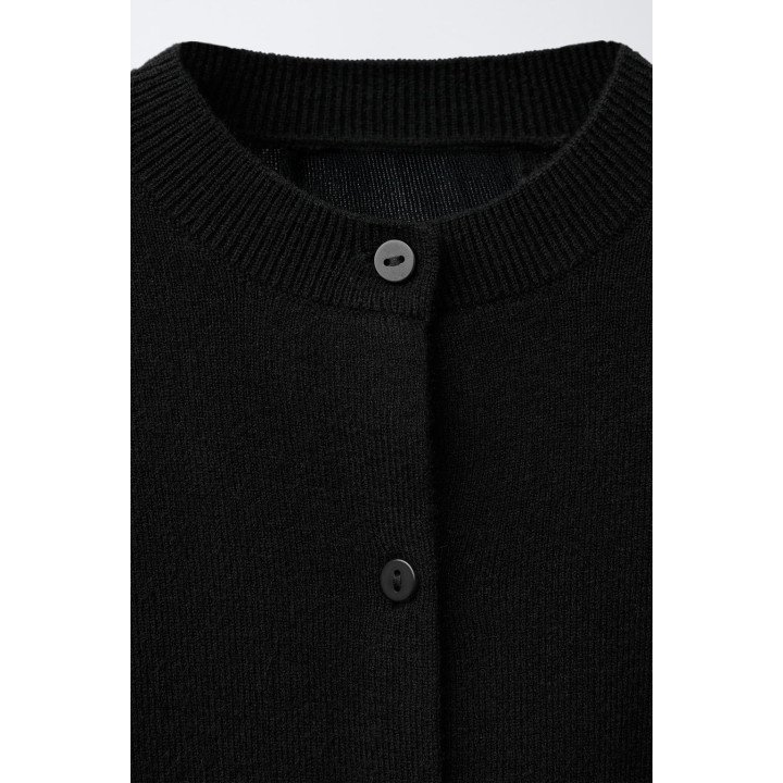 ТРИКОТАЖНЫЙ КАРДИГАН СО СЪЕМНЫМИ ПЕРЬЯМИ