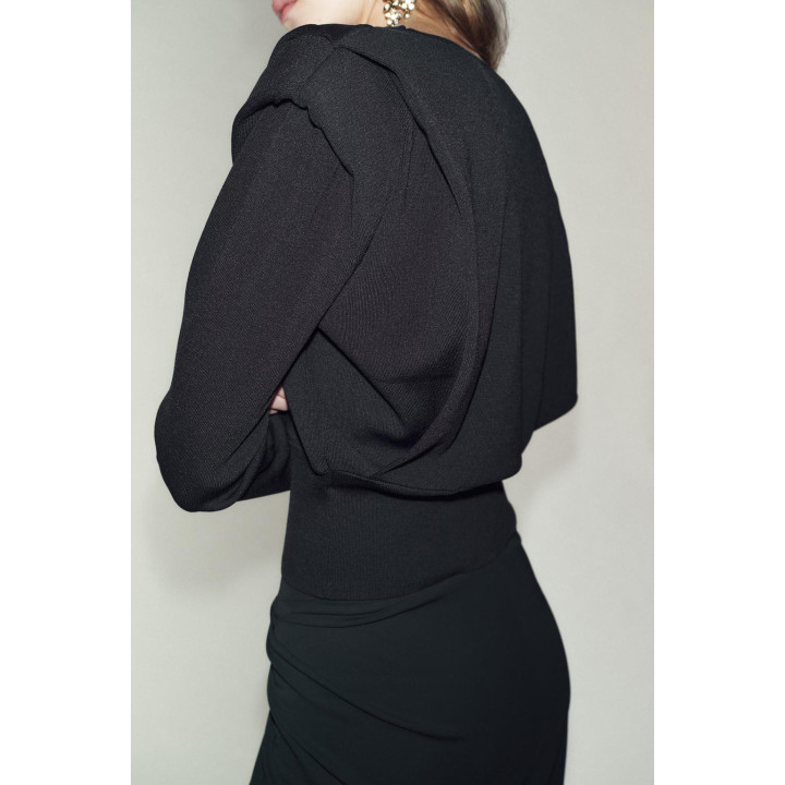 ТРИКОТАЖНЫЙ ТОП С ПОДПЛЕЧНИКАМИ