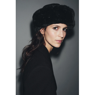 ДВУСТОРОННЯЯ ШАПКА ИЗ ИСКУССТВЕННОГО МЕХА