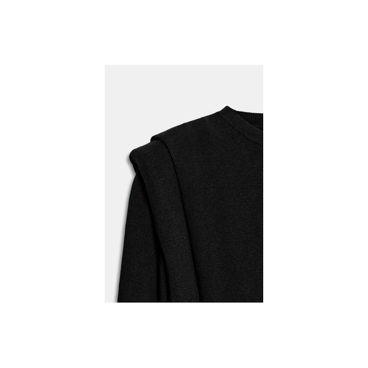 ВЯЗАНЫЙ СВИТЕР С ПОГОНАМИ