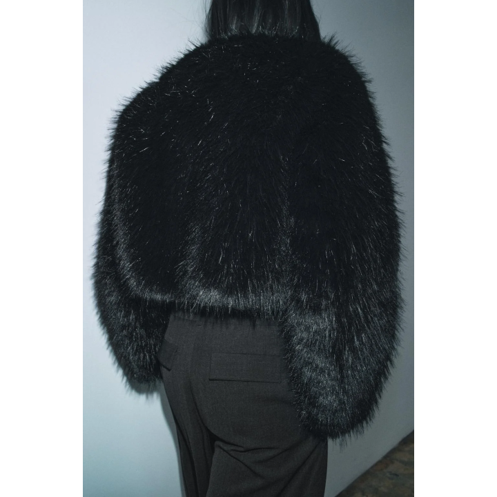 КУРТКА ИЗ ИСКУССТВЕННОГО МЕХА — ZW COLLECTION