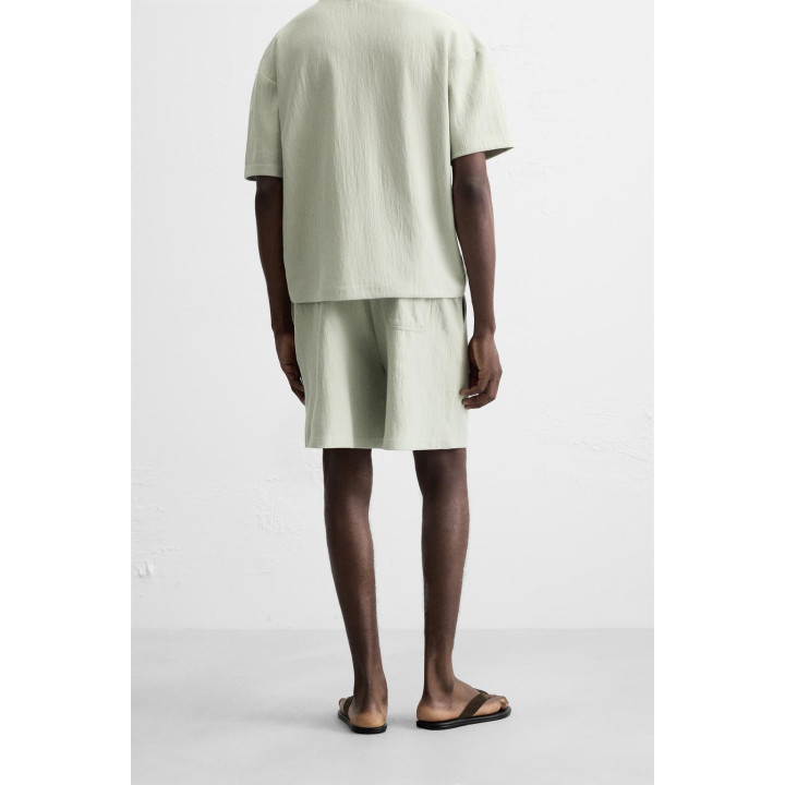 ШОРТЫ-ДЖОГГЕРЫ ИЗ РЕЛЬЕФНОЙ ТКАНИ