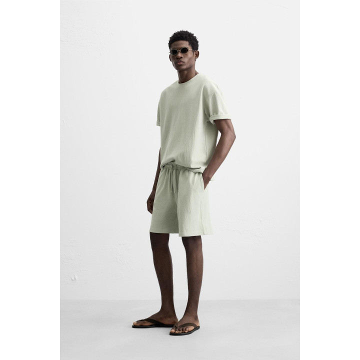 ШОРТЫ-ДЖОГГЕРЫ ИЗ РЕЛЬЕФНОЙ ТКАНИ