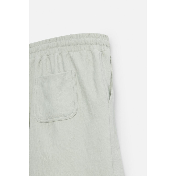 ШОРТЫ-ДЖОГГЕРЫ ИЗ РЕЛЬЕФНОЙ ТКАНИ