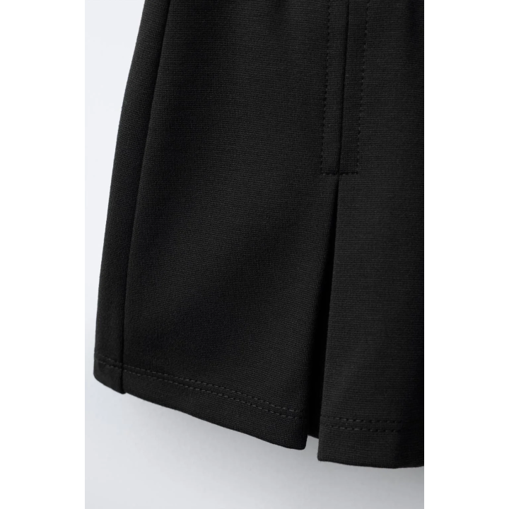 Шорты-юбка в стиле бермуд с эластичным поясом и деталями в виде коробочной складки