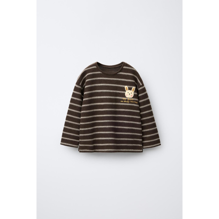 ФУТБОЛКА ИЗ МЯГКОЙ ТКАНИ В ПОЛОСКУ С МАХРОВОЙ НАШИВКОЙ «КРОЛИК»