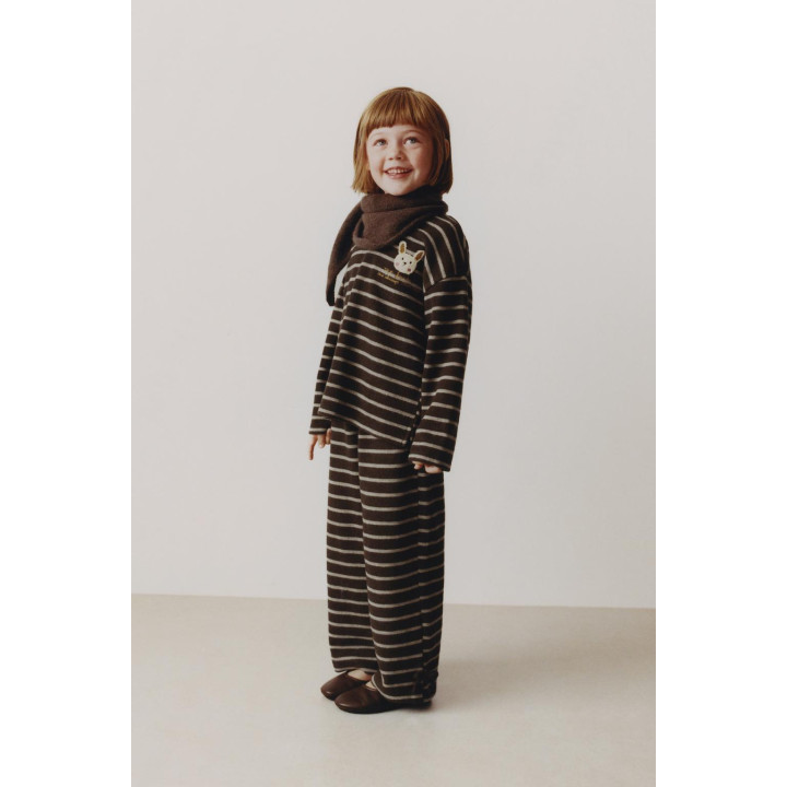 ФУТБОЛКА ИЗ МЯГКОЙ ТКАНИ В ПОЛОСКУ С МАХРОВОЙ НАШИВКОЙ «КРОЛИК»