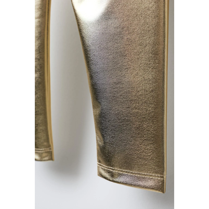 ЛЕГИНСЫ С МЕТАЛЛИЧЕСКИМ ЭФФЕКТОМ