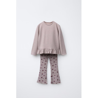 КОМПЛЕКТ ИЗ ФУТБОЛКИ И ЛЕГГИНСОВ SOFT TOUCH С ПРИНТОМ