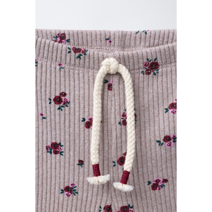 КОМПЛЕКТ ИЗ ФУТБОЛКИ И ЛЕГГИНСОВ SOFT TOUCH С ПРИНТОМ