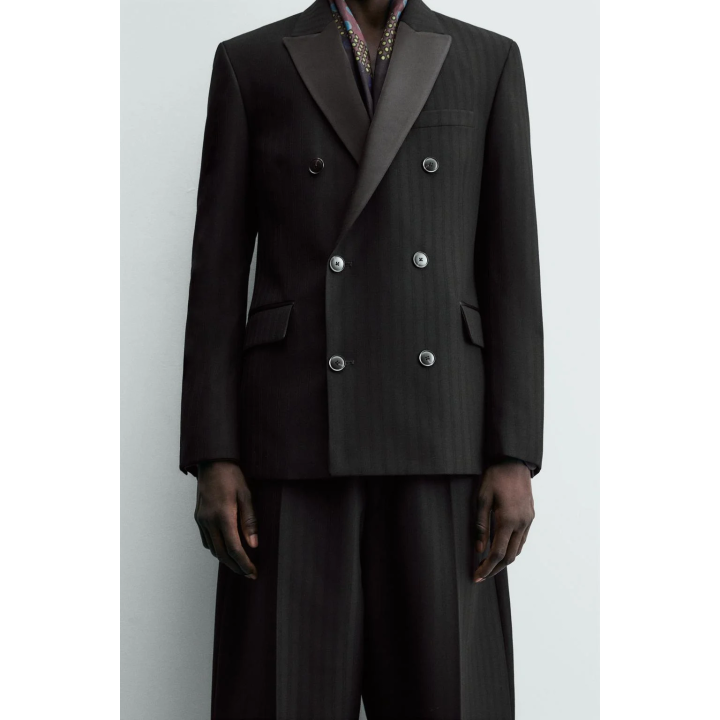 Пиджак limited edition с двойной пуговицей и приталенным покроем