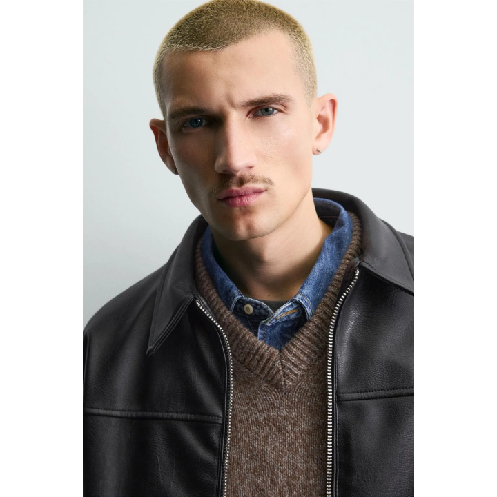 БОМБЕР ИЗ ИСКУССТВЕННОЙ КОЖИ