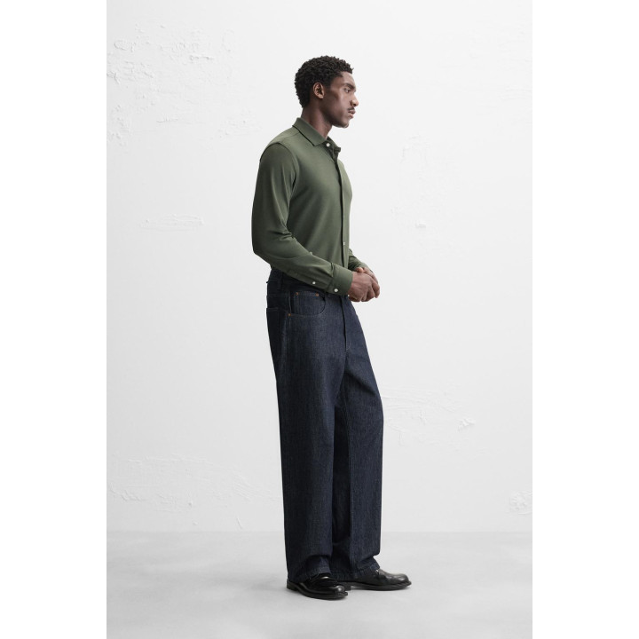 РУБАШКА ИЗ ЭЛАСТИЧНОЙ РЕЛЬЕФНОЙ ТКАНИ