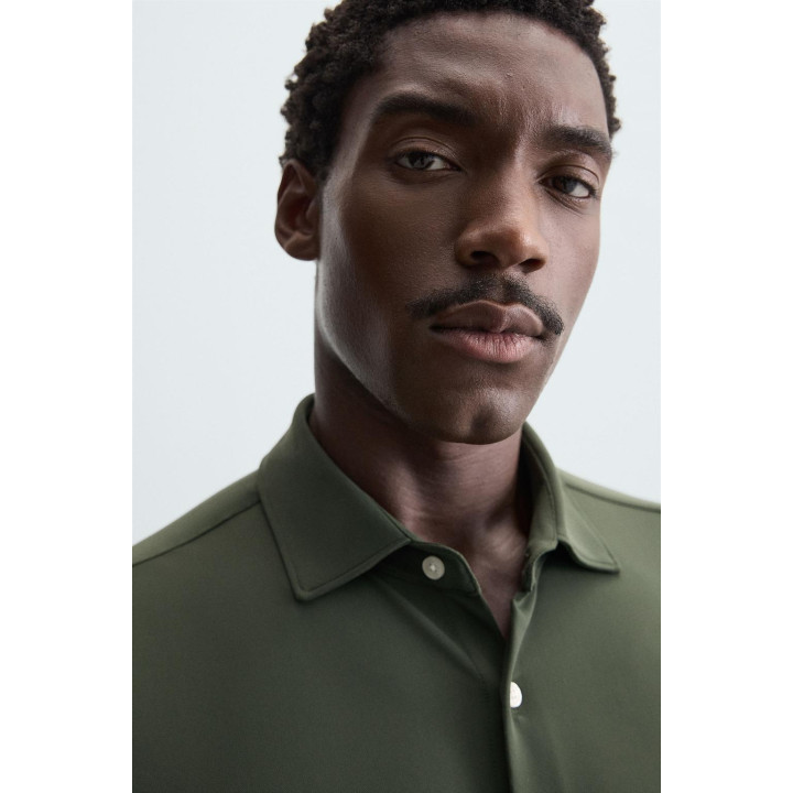 РУБАШКА ИЗ ЭЛАСТИЧНОЙ РЕЛЬЕФНОЙ ТКАНИ