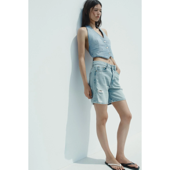 ДЖИНСОВЫЕ ШОРТЫ TRF С РАЗРЕЗАМИ И СРЕДНЕЙ ПОСАДКОЙ