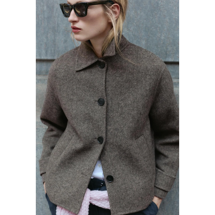 КОРОТКОЕ ПАЛЬТО В ЕЛОЧКУ