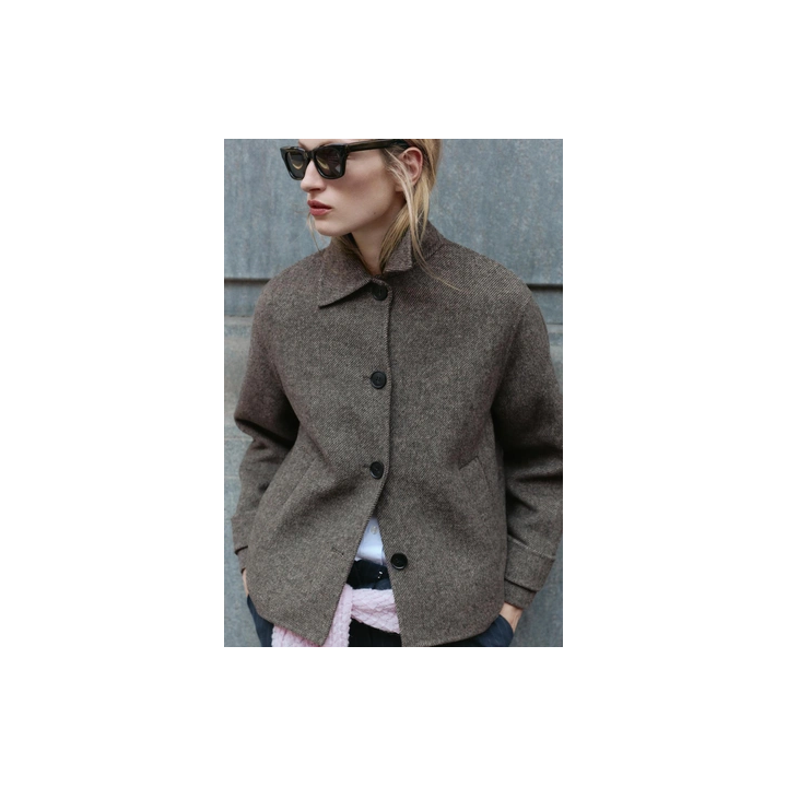 КОРОТКОЕ ПАЛЬТО В ЕЛОЧКУ