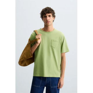 ФУТБОЛКА С КАРМАНОМ И ЭФФЕКТОМ СТИРКИ