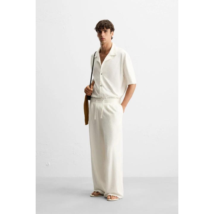 БРЮКИ СВОБОДНОГО КРОЯ С ТЕКСТУРОЙ