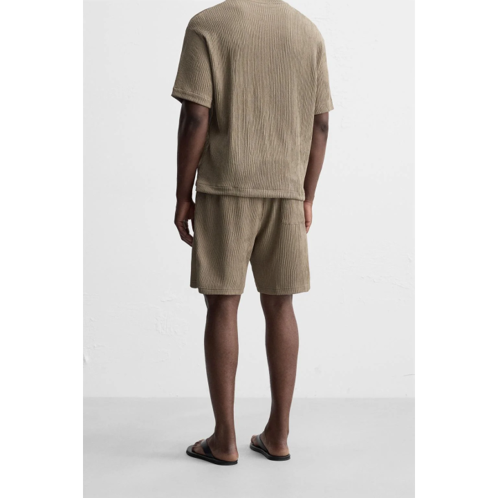 ШОРТЫ-БЕРМУДЫ С НЕОДНОРОДНОЙ ТЕКСТУРОЙ