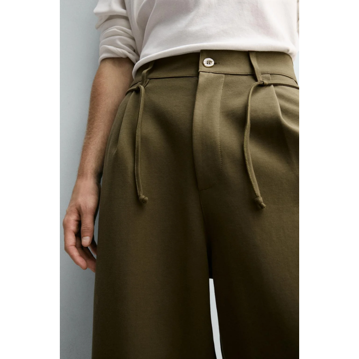 БРЮКИ С ЗАЩИПАМИ И ШНУРКОМ