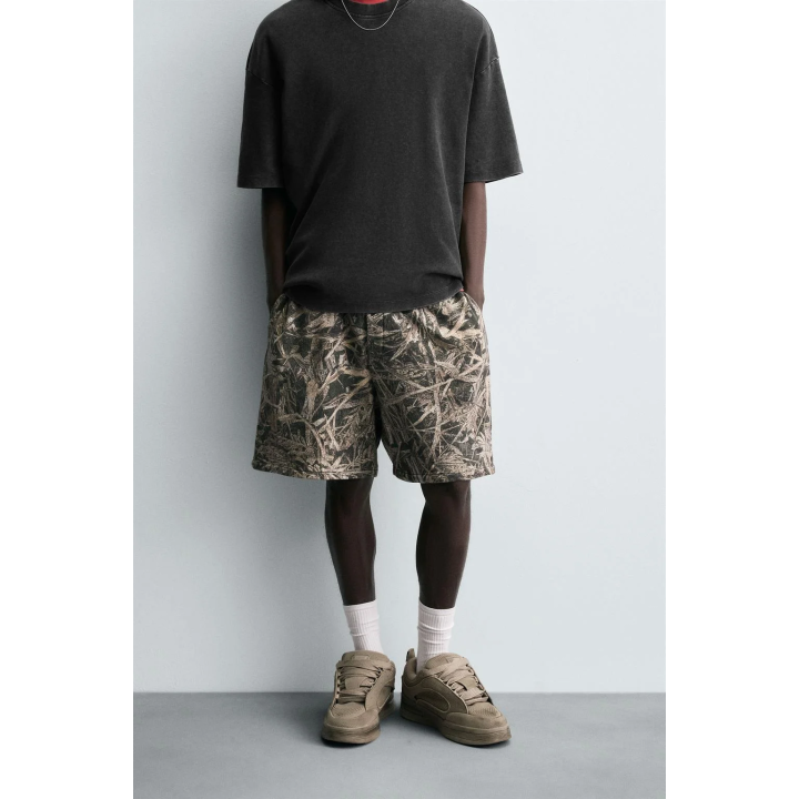 ШОРТЫ С АБСТРАКТНЫМ ПРИНТОМ