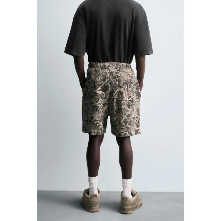 ШОРТЫ С АБСТРАКТНЫМ ПРИНТОМ