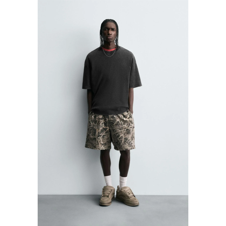 ШОРТЫ С АБСТРАКТНЫМ ПРИНТОМ