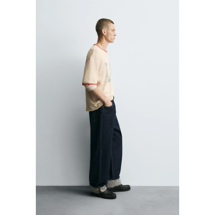 ТРИКОТАЖНАЯ ФУТБОЛКА С ВЫСТИРАННЫМ ПРИНТОМ