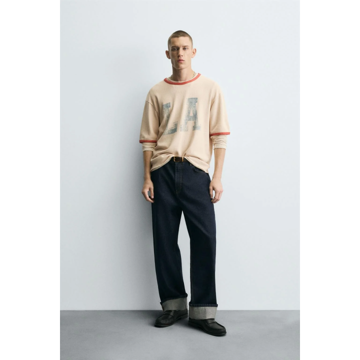 ТРИКОТАЖНАЯ ФУТБОЛКА С ВЫСТИРАННЫМ ПРИНТОМ