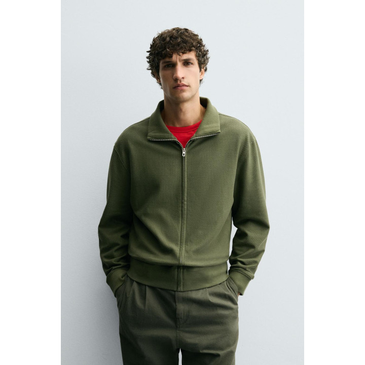 ЛЕГКАЯ ТОЛСТОВКА С ВОРОТНИКОМ НА МОЛНИИ