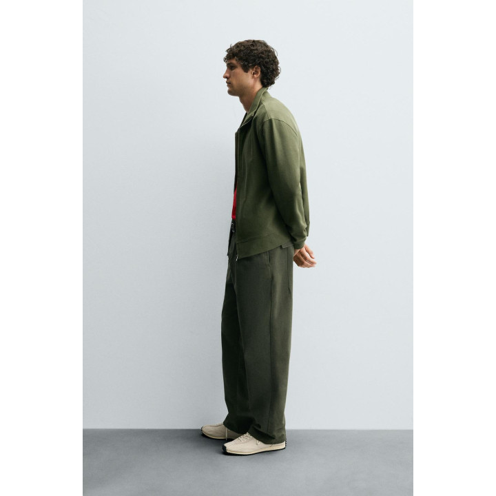 ЛЕГКАЯ ТОЛСТОВКА С ВОРОТНИКОМ НА МОЛНИИ