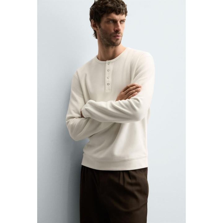 ЛОНГСЛИВ В РУБЧИК С ПУГОВИЦАМИ НА ГОРЛОВИНЕ