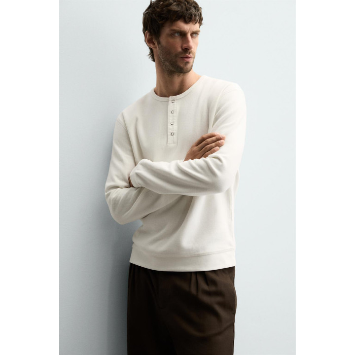 ЛОНГСЛИВ В РУБЧИК С ПУГОВИЦАМИ НА ГОРЛОВИНЕ