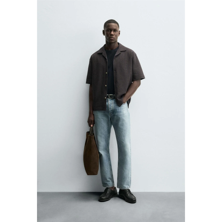 КОМФОРТНАЯ РУБАШКА ИЗ ЖАТОЙ ТКАНИ