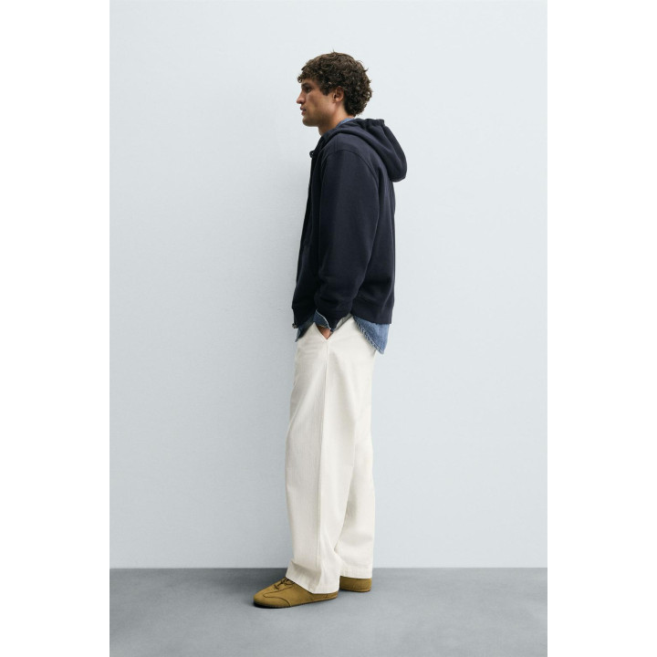 ТОЛСТОВКА С КАПЮШОНОМ НА МОЛНИИ