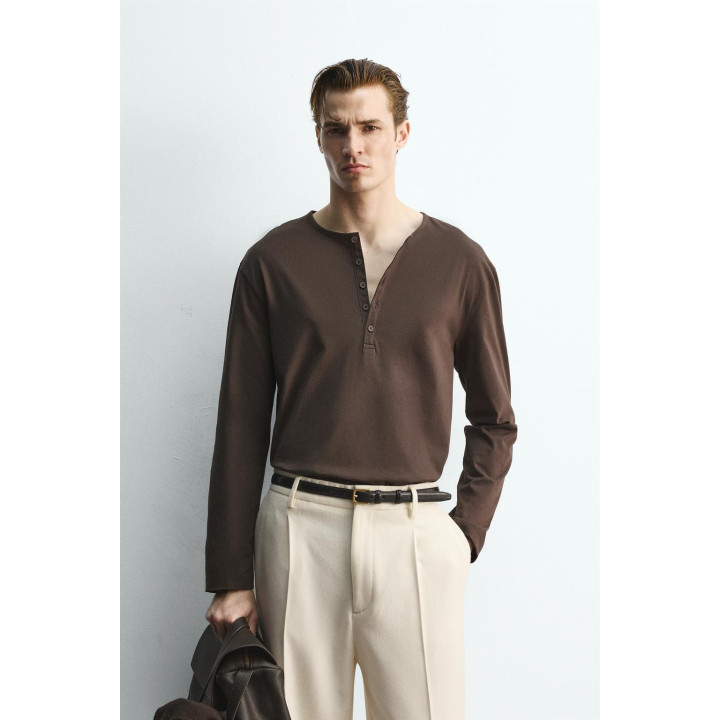 ФУТБОЛКА С ВОРОТНИКОМ НА ПУГОВИЦАХ — LIMITED EDITION