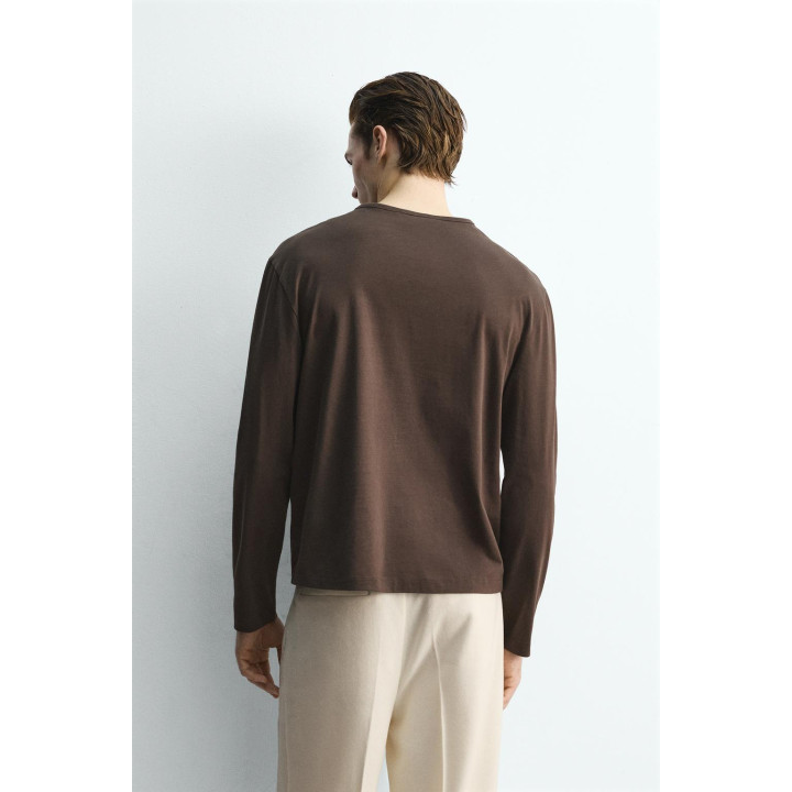 ФУТБОЛКА С ВОРОТНИКОМ НА ПУГОВИЦАХ — LIMITED EDITION