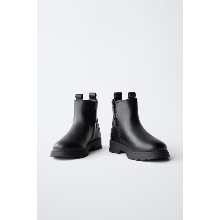 БОТИНКИ НА РИФЛЕНОЙ ПОДОШВЕ