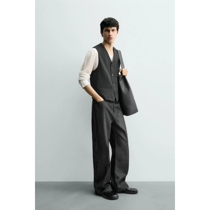 Жилет с контрастной структурой из шерсти