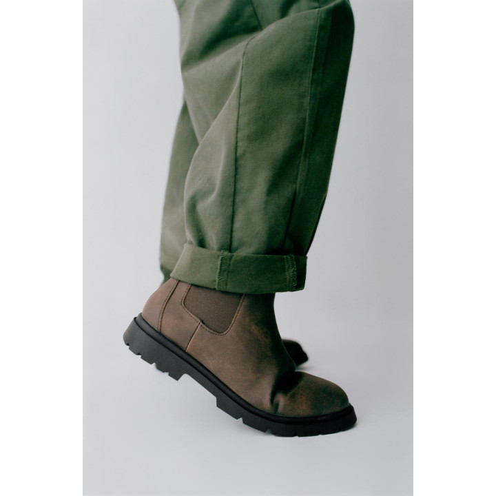 БОТИНКИ С ЭЛАСТИЧНОЙ ВСТАВКОЙ