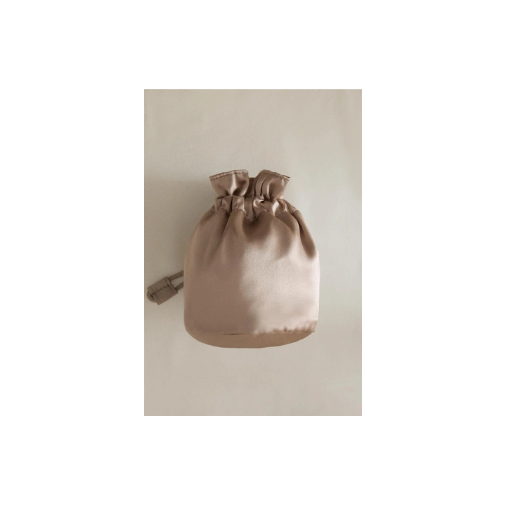 SILK BUCKET BAG