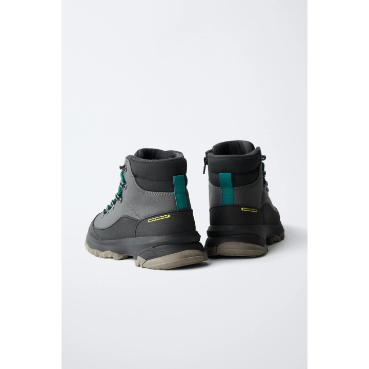 Мембраные туристические ботинки с водоотталкивающим покрытием