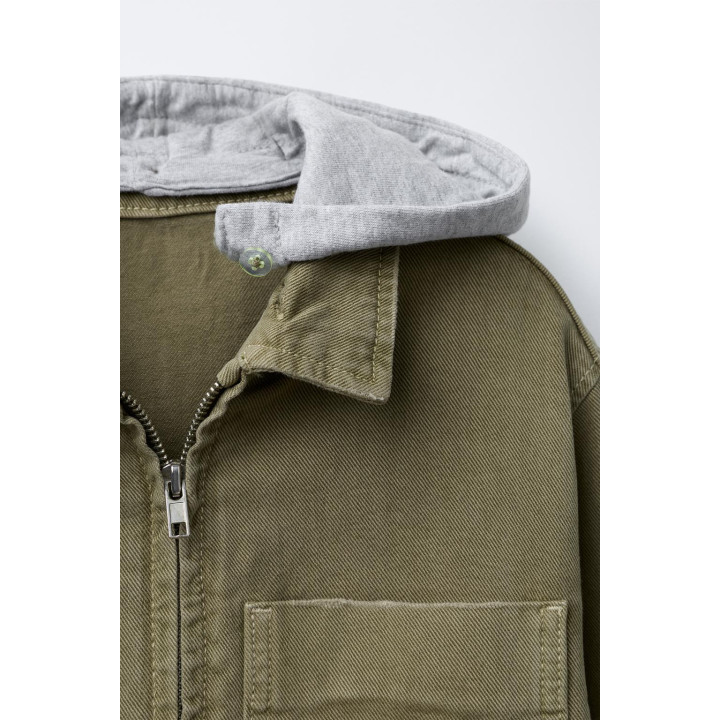 КУРТКА-РУБАШКА ИЗ ТВИЛА С ОТСТЕГИВАЮЩИМСЯ КАПЮШОНОМ