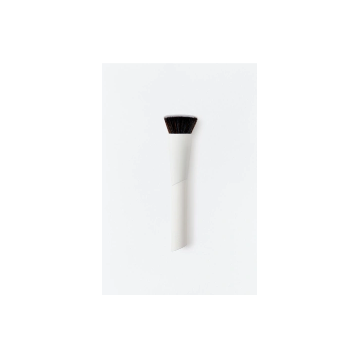 KABUKI BRUSH