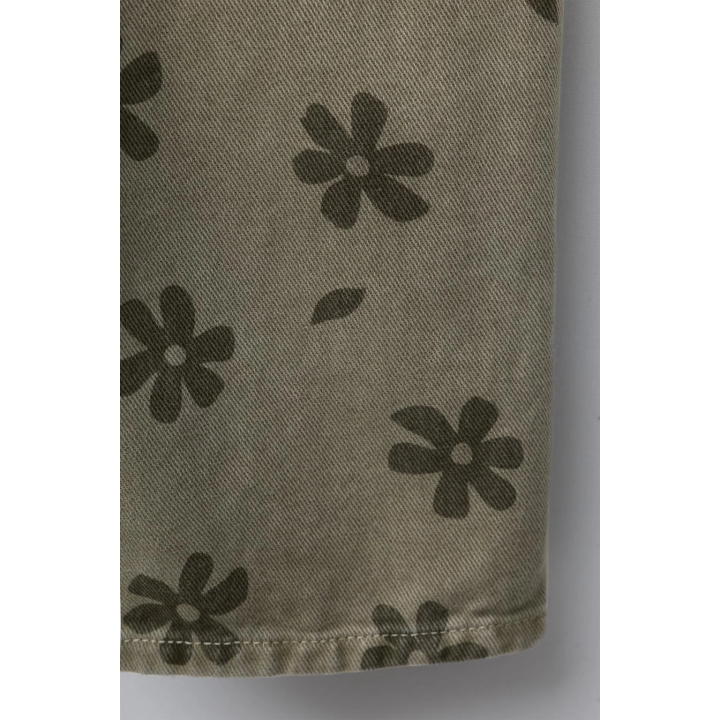 КОМБИНЕЗОН ИЗ ТВИЛА С ЦВЕТОЧНЫМ ПРИНТОМ