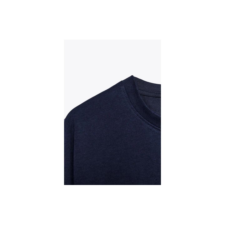 ФУТБОЛКА СО СПУЩЕННЫМИ ПЛЕЧЕВЫМИ ШВАМИ