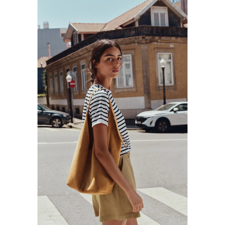 ФУТБОЛКА ИЗ ТКАНИ С ЭФФЕКТОМ ПОТЕРТОСТИ