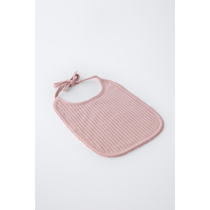 КОМПЛЕКТ ИЗ ЧЕПЧИКА И НАГРУДНИКА